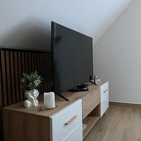 Katija Preko Puta Crni Vrh Divčibare